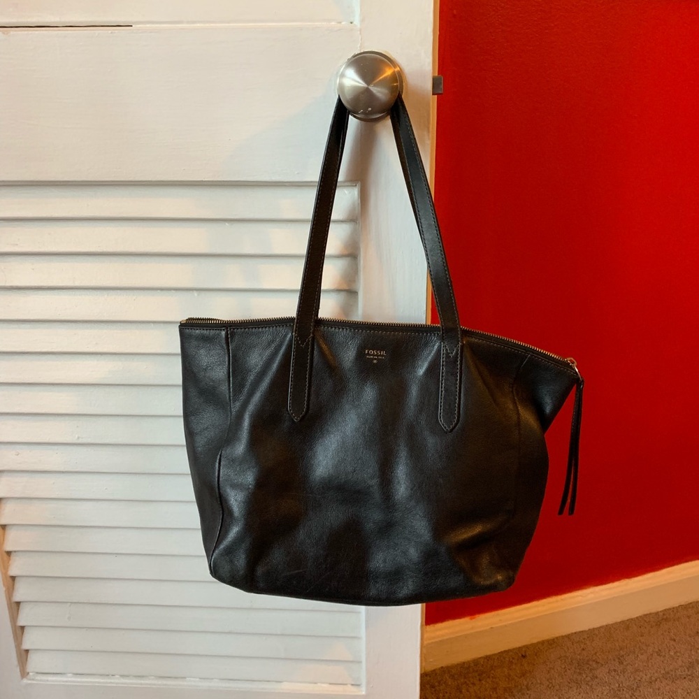 Fossil black tote